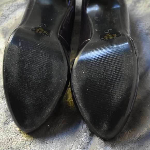 Purple Bolaro Heels with Silver Stud Detail Size 8 - Picture 11 of 13